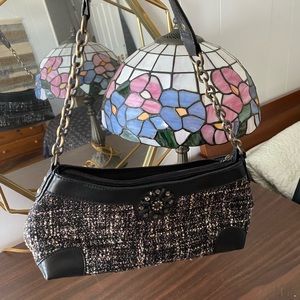 Beautiful Tweed-like shoulder bag